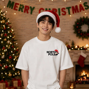 Minimal North Pole Santa Chest Christmas Oversized T-Shirt