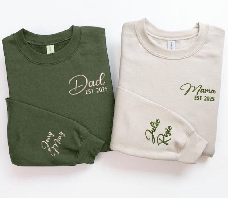 Matching Mom and Dad Embroidered Sweatshirt, Personalised Mom Dad Sweater, Kids Name on Sleeve Mama Jumper, Dad Crewneck, Mother's Day Gifts