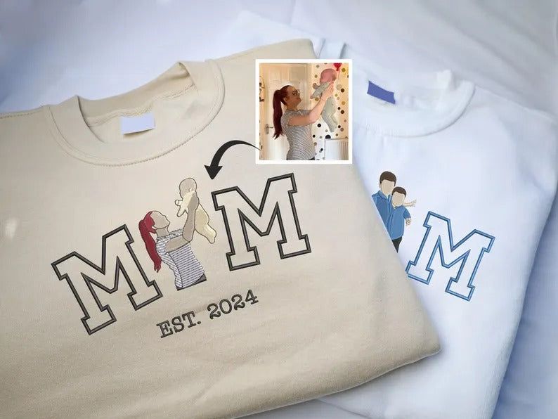Embroidered Mom Photo Portrait Sweatshirt, Personalised Sketch from Picture Mother's Day Sweater, Custom Mom Name Jumper, Mother's Day Gifts