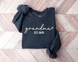 Personalised Grandma Sweatshirt, Custom Est Date Crewneck Sweater, Grandma Heart Printed Jumper, Minimalist Mummy Sweater, Mothers Day Gifts