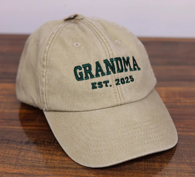 Personalised Embroidered Hat, Custom Date Mom & Dad Baseball Hat, Vintage Hat for New Grandma, Pregnancy Announcement Gift, Mothers Day Gift