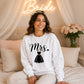 Chic Cursive Mrs Wedding Dress Graphic Bride Unisex Sweatshirt