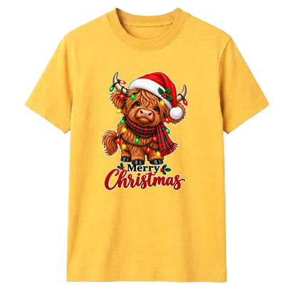 Cute fluffy highland cow winter Christmas Unisex T-Shirt