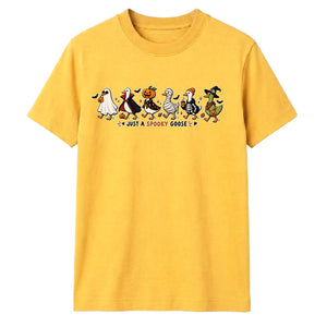 Funny cute spooky goose graphic Halloween Unisex T-Shirt