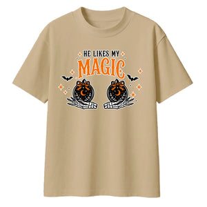 Enchanting crystal ball skeleton Halloween Oversized T-Shirt