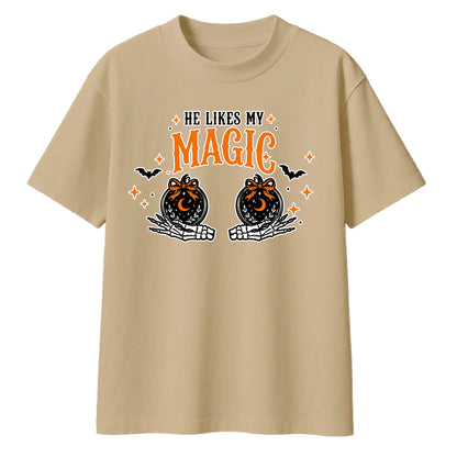 Enchanting crystal ball skeleton Halloween Oversized T-Shirt