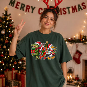 Quirky swamp animals graphic Christmas Oversized T-Shirt