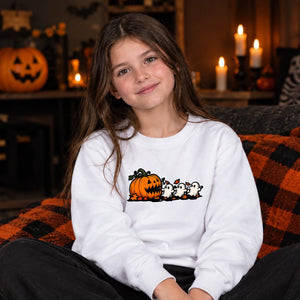 Spooky pumpkin chases three ghosts Halloween Kids Sweatshirt